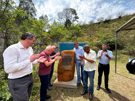 SANEOURO LANÇA PEDRA FUNDAMENTAL DA EPAR OSSO DE BOI